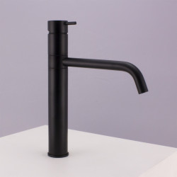 Waterevolution Flow köksblandare matt svart T150PR