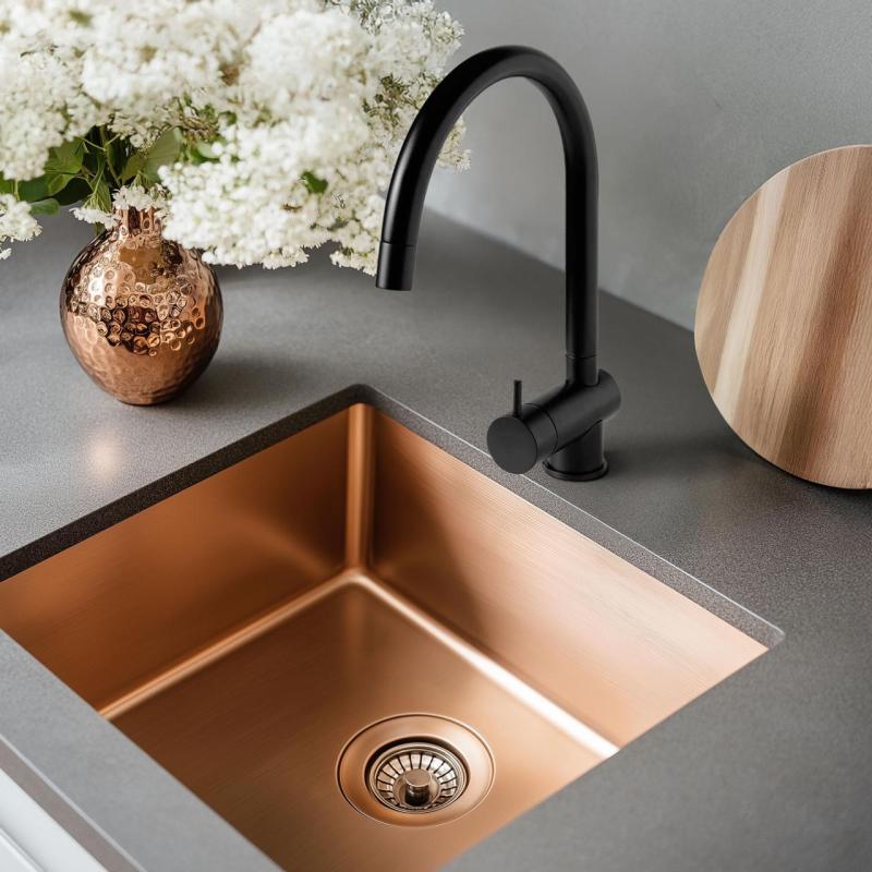 Waterevolution Flow köksblandare matt svart med utdragbar pip T155PR