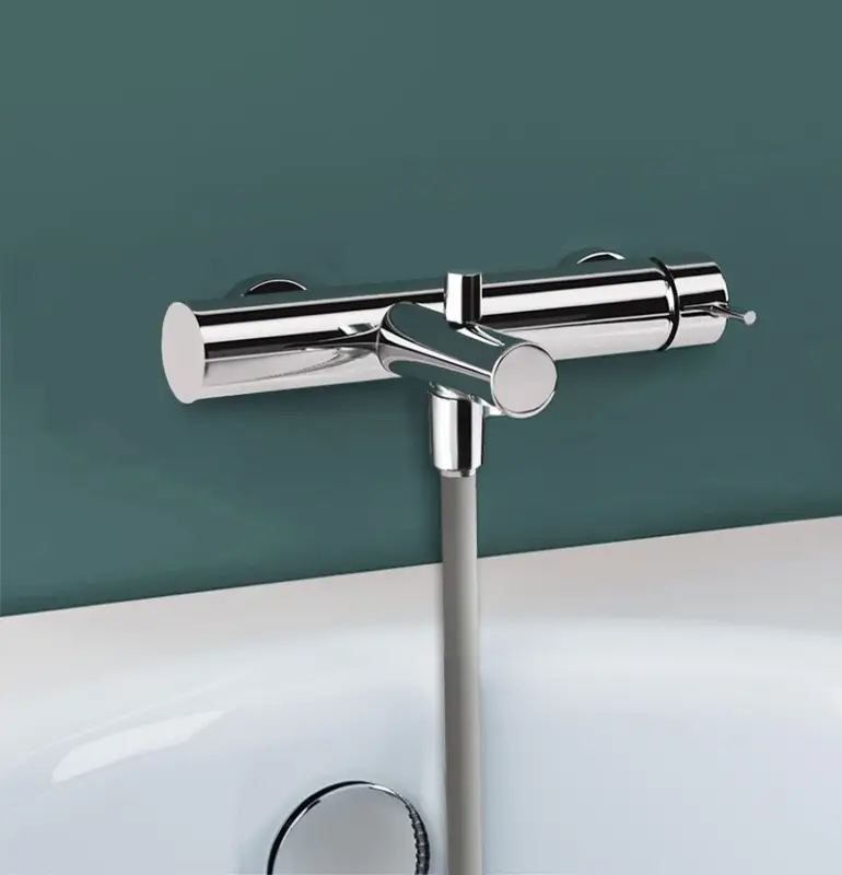 Waterevolution Flow badkran med handduschset krom T13001
