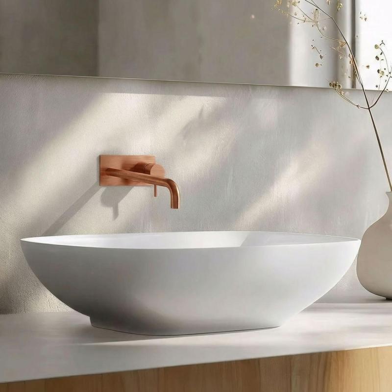 Waterevolution Flow inbyggd tvättställsblandare med täckplatta PVD Borstad Koppar med utloppspip 15 cm T1161CPE-15