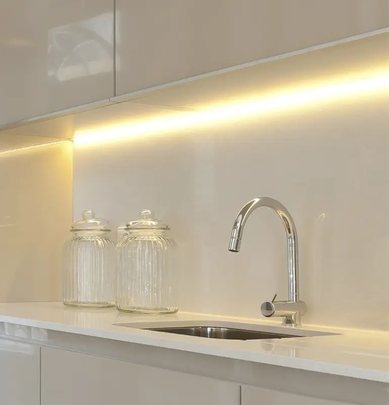 Waterrevolution Flow köksblandare massiv rostfritt stål med utdragbar pip T155IE