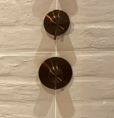 Waterevolution Flow inbyggd duschtermostat med 1 omställningskran koppar