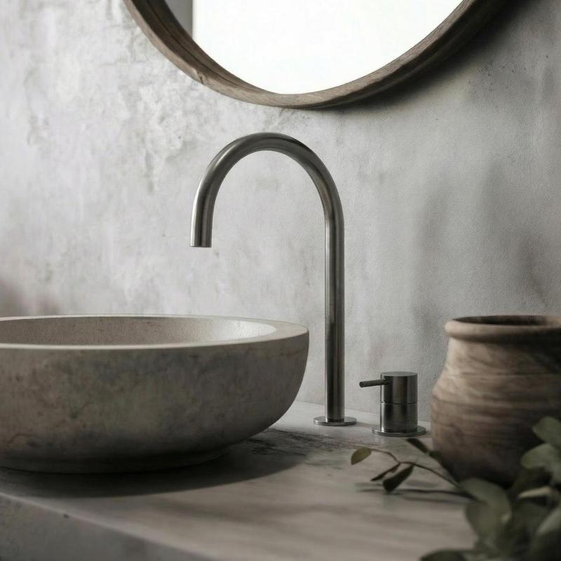 Waterevolution Flow 2-håls handfatskran PVD Gun Metal med hög U 200 mm utlopp T1122UGME