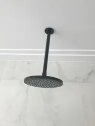 Waterevolution Flow takdusch 250 mm med takanslutning helt i rostfritt stål