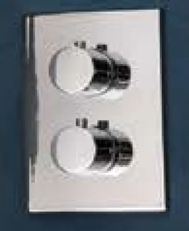 SB Universale Rund på Fyrkant Inbyggnadstermostatkran med 2 utgångar krom 1208955152