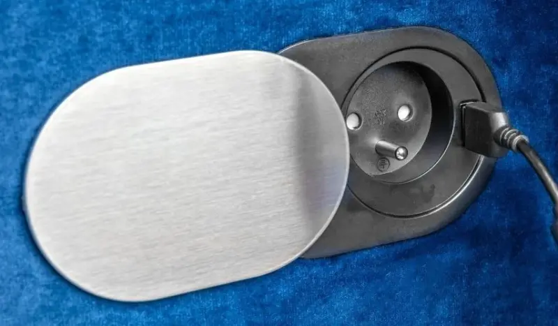 Indux Slide inbyggd köksuttag Jord i arbetsbänk med USB och uttag färg rostfritt stål 1208957392