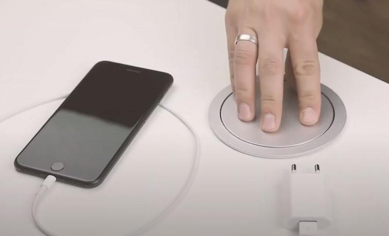 Indux Push infällbar jordad silverfärgad köksuttag i arbetsbänk med 4 uttag 1208957413