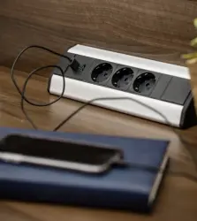 Indux Corner hörn köksuttag med 3 jordade uttag och 2 USB-laddare 1208957431