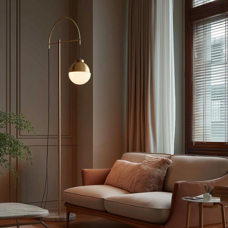 Dekor Abies golvlampa i mässing och guld med svart marmorbas 7573