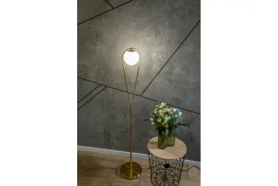 Dekor Ciklop golvlampa i mässing med dropputseende 9737