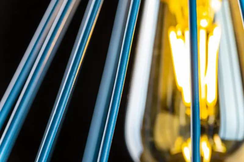 Dekor Tess blå metall konformad trådhänglampa 2578