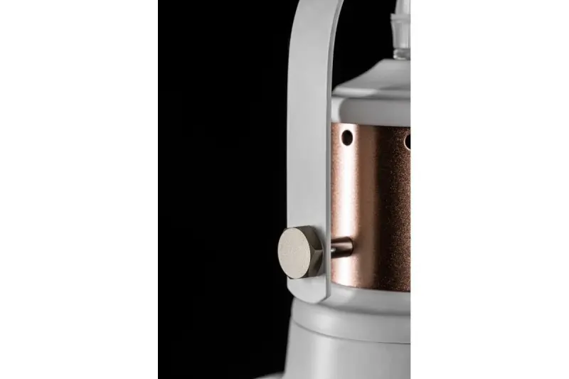 Dekor Noor elegant vit hänglampa med kopparinslag 6934