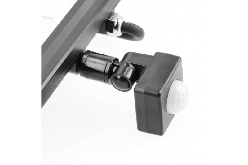 LED-strålkastare iNEXT med rörelsesensor 30 W 2400 lm, PF>0,9, RA>80, IP65, 120°, 6400 K, svart kropp 1208962860