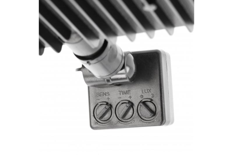 LED-strålkastare iNEXT med rörelsesensor 30 W 2400 lm, PF>0,9, RA>80, IP65, 120°, 6400 K, svart kropp 1208962860