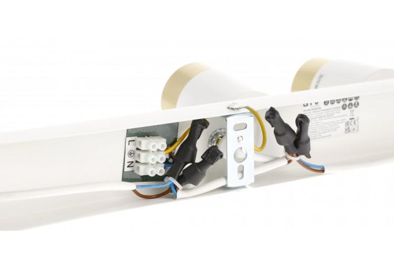 Dekor Takarmatur ORIO aluminium 43,0x5,5x14,0 IP20 3*GU10 max. 50W rund vit. 1208963966