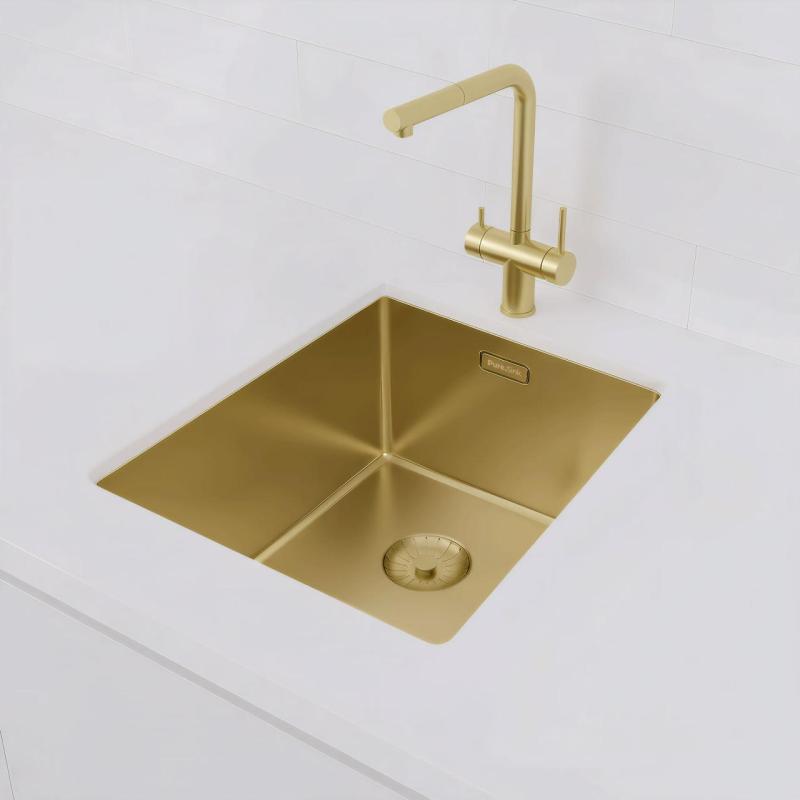 Pure.Sink Prestige diskho 34x40 cm PVD Guld 10mm radie undermonterad, planmonterad och ovanpåliggande PPG3440-60.