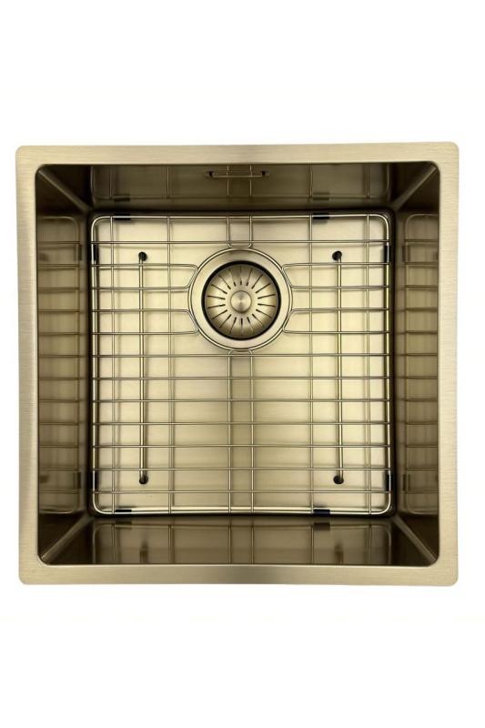 Pure.Sink Prestige diskho 40x40 cm PVD Guld 10 mm radie undermonterad, planmonterad och ovanpåliggande PPG4040-60