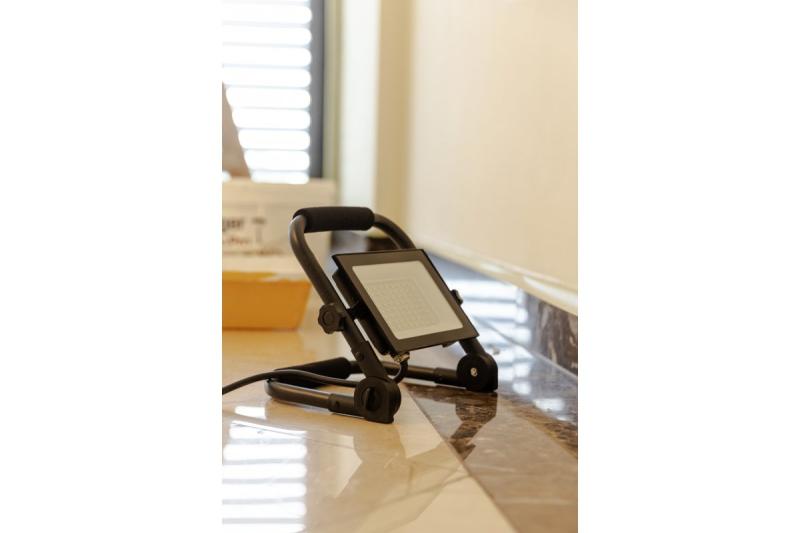 NELI Bärbar Strålkastare, LED, 50W, 4500lm, 6400K, AC220-240V, IP65, 1,5m kabel