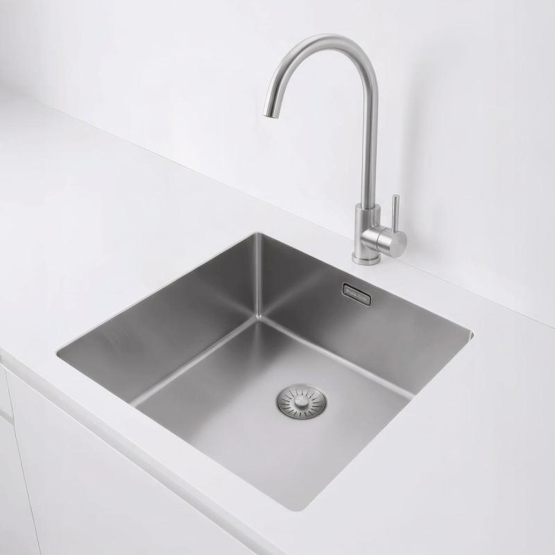 Pure.Sink Exclusivo RVS diskbänk 40x40 cm 10mm radie underbyggnad, planbyggnad och överbyggnad PEX4040-02