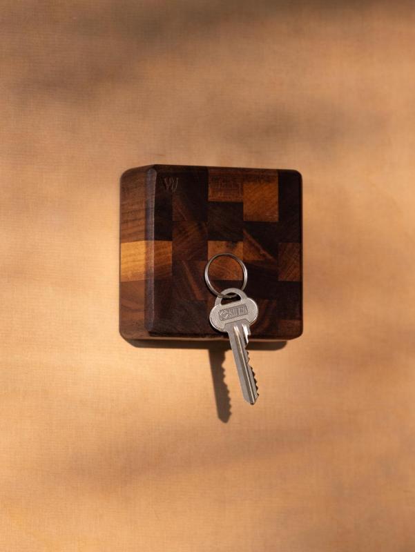Woodsea End Grain Walnut - Nyckelhållare i valnötsträ 9x9 cm 1208971601