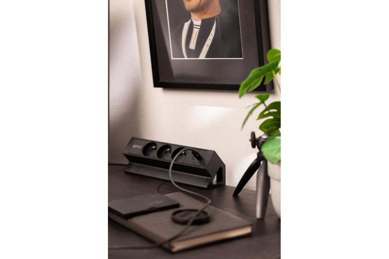 Basco möbelsuttag, 3 x uttag med jordning, USB A+C, 1,5 m kabel, svart med montering