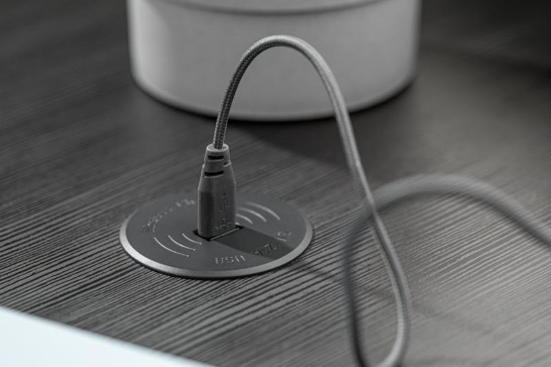 Trådlös laddningsenhet med snabbladdning, infälld, svart