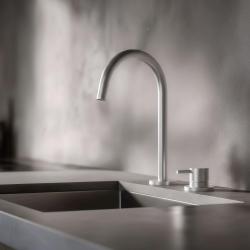 Pure.Sink Luxion 2-håls massiv rostfri köksblandare med rund utlopp PLX2HR-02
