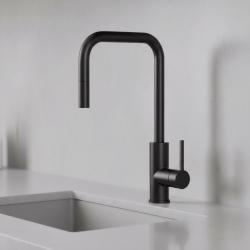 Pure.Sink Luxion Matt svart köksblandare, fyrkantig med utdragbart utlopp PLXSQUA-10