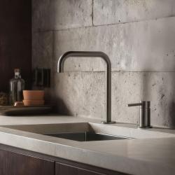 Pure.Sink Luxion 2-håls kran i gun metal med U-utlopp PLX2HU-61