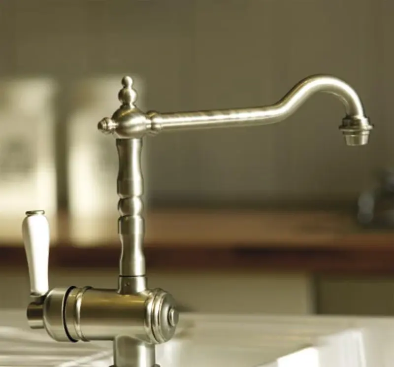 Nostalgisk kökskran V1920 Krom